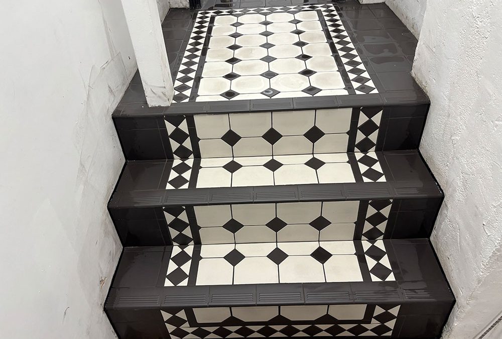 Traditional Black & White Tiled Hallway